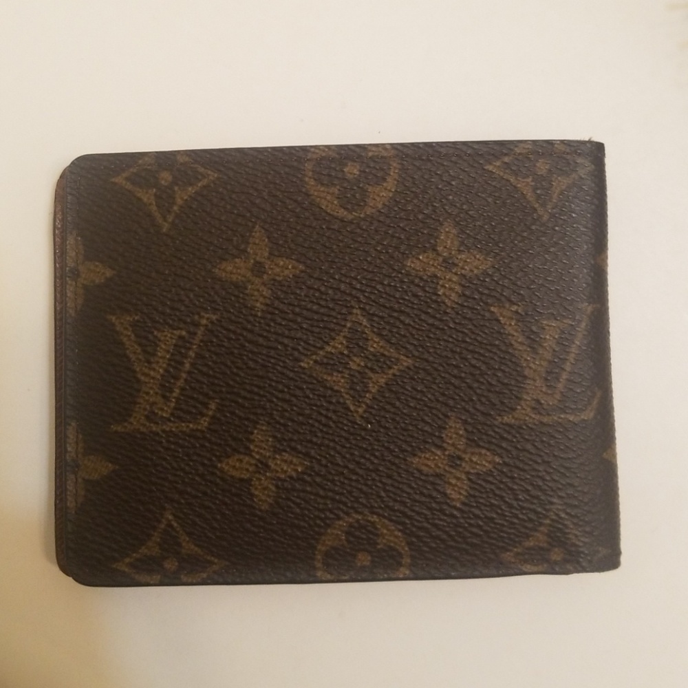 Brown Louis Vuitton wallet